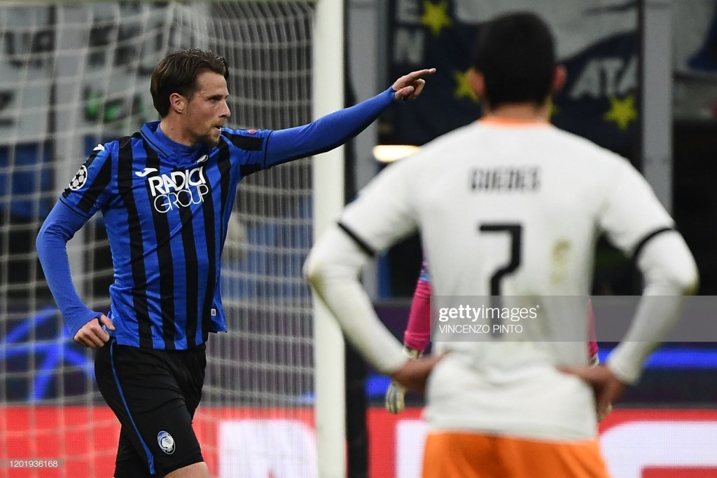 Hans Hateboer celebra el gol que abrió el marcador en la victoria ante el Valencia por 4-1