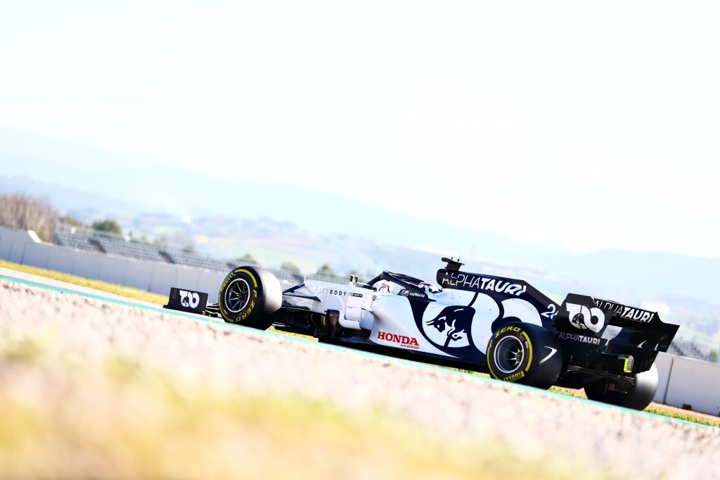 El modelo AT01 de la nueva escudaría Alpha Tauri en los test de pretemporada