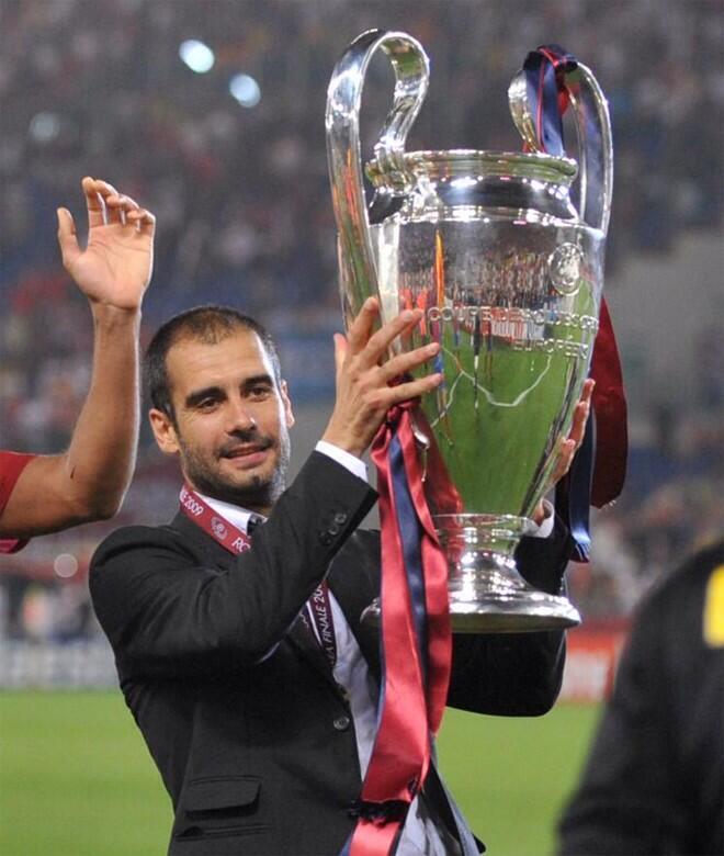 Pep Guardiola celebrando el segundo título de la temporada: la ansiada Champions.